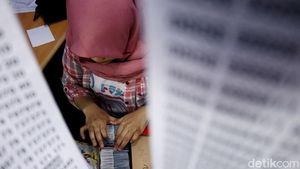 Perhatian! Hari Ini Terakhir Registrasi Ulang SIM Card