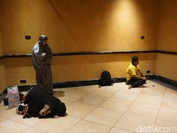 Alhamdulillah, Hong Kong Disneyland Punya Musala & Resto Halal