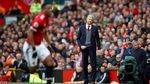 Sambutan Hangat Old Trafford untuk Wenger