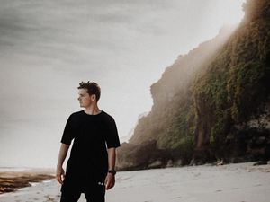 Baru Rilis Single, Martin Garrix Juga Menang di MTV EMA