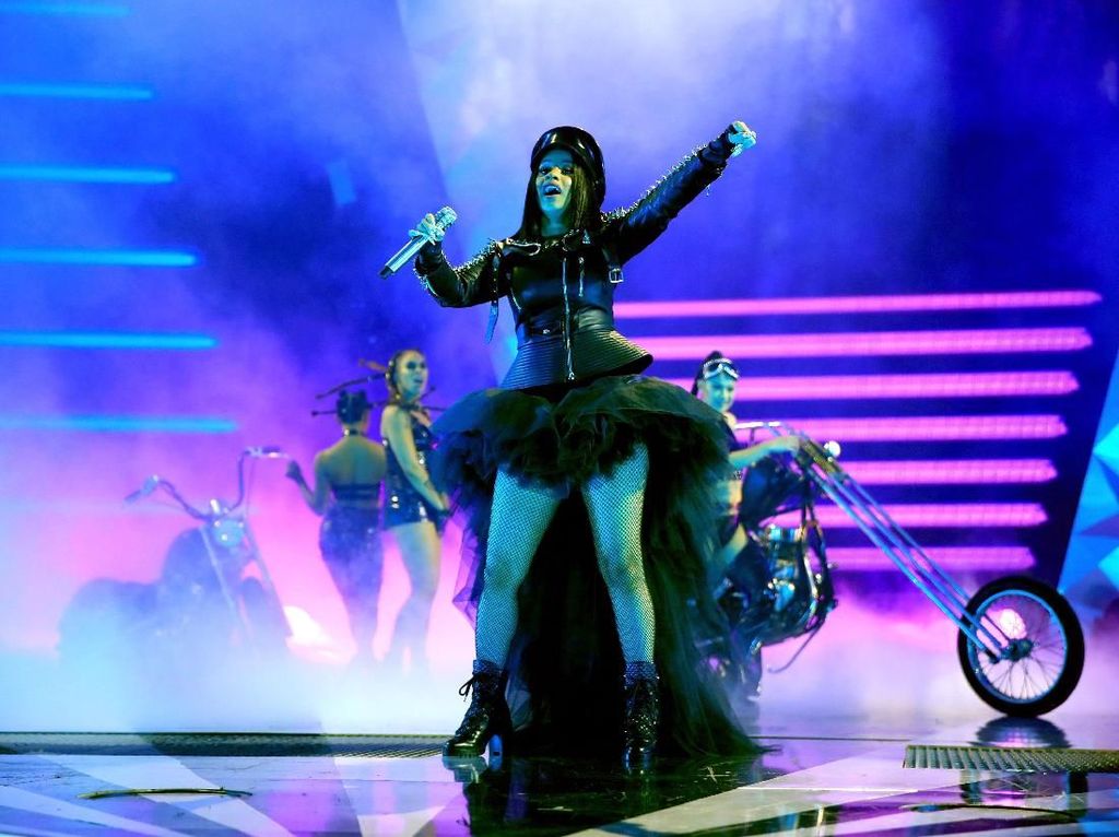 Drake dan Cardi B Borong Nominasi AMA, Ini Daftarnya Drake dan Cardi B Borong Nominasi AMA, Ini Daftarnya