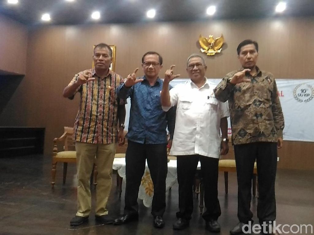 KIP Dorong Parpol Jadi Trend Setter Keterbukaan Informasi KIP Dorong Parpol Jadi Trend Setter Keterbukaan Informasi