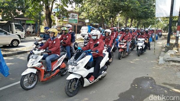Bermotor, Ribuan Karyawan Honda Ramaikan Hari Buruh