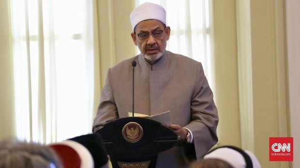Dukung Jokowi, TGB Disebut Tafsirkan Petuah Syekh Al Azhar