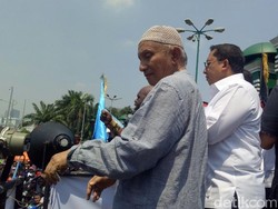 Orasi Amien di May Day: Pemerintah Bikin Kebijakan Tak Masuk Akal