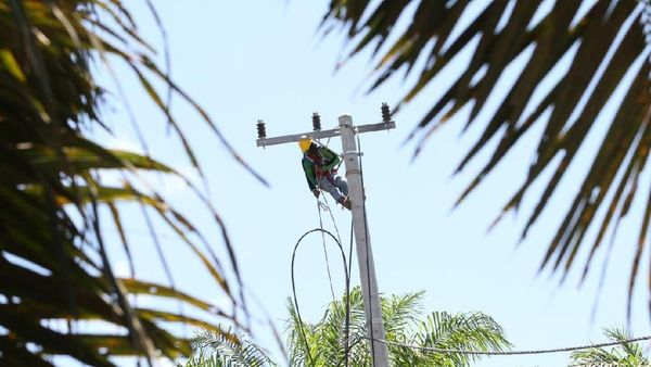 Yuk Lihat Perjuangan Melistriki Desa Perajin Mandau di Kaltim