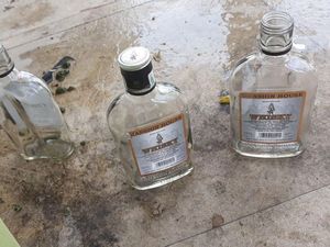 Rayakan May Day, Oknum Buruh Tenggak Miras Oplosan di Karawang