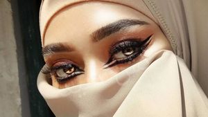 10 Gaya Beauty Vlogger Indonesia Bercadar yang Jadi Kontroversi