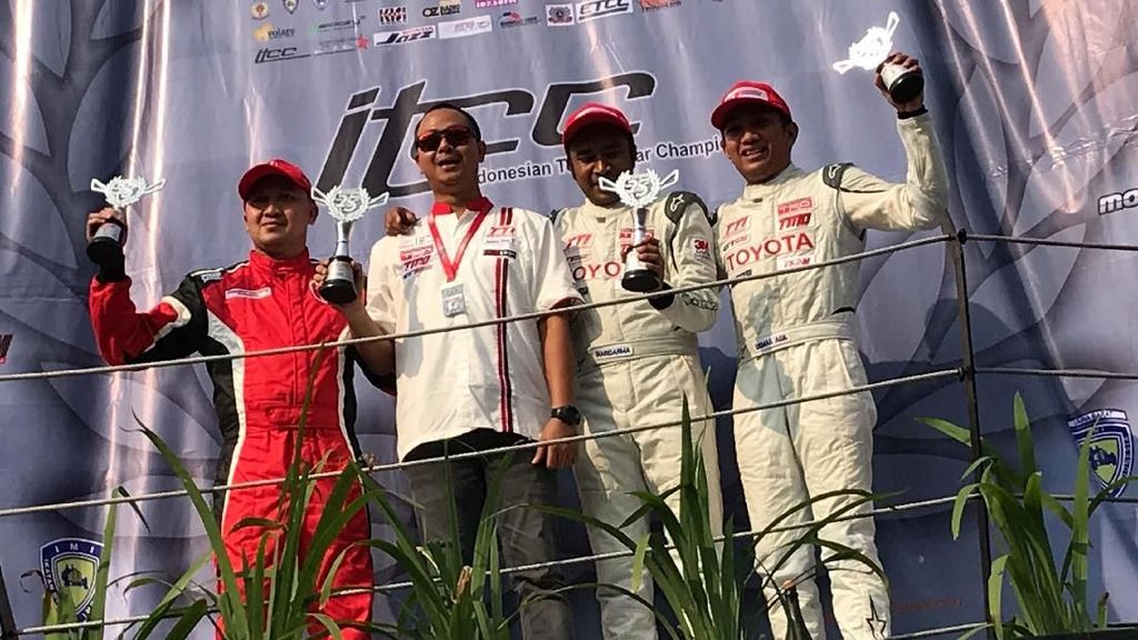 Alvin Bahar Raih Runner Up Indonesia Touring Car