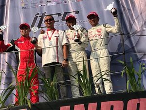Alvin Bahar Raih Runner Up Indonesia Touring Car