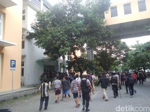 Kejar Pelempar Molotov ke Pos Polantas, Polisi Sisir Kampus UIN