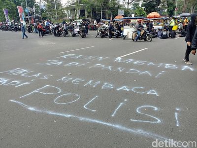 Foto: Jejak Aksi Vandalisme saat Peringatan May Day di Bandung