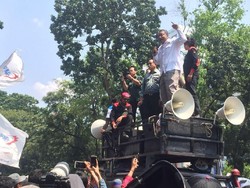 Yusril: Indonesia Tak Butuh TKA, Ngapain Dipaksakan?