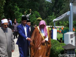 Momen Jokowi Makan Siang Bersama Imam Besar Al-Azhar di Bogor Momen Jokowi Makan Siang Bersama Imam Besar Al-Azhar di Bogor