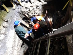 TKP Gorong-gorong Rawan Longsor, Jadi Kendala Evakuasi Korban