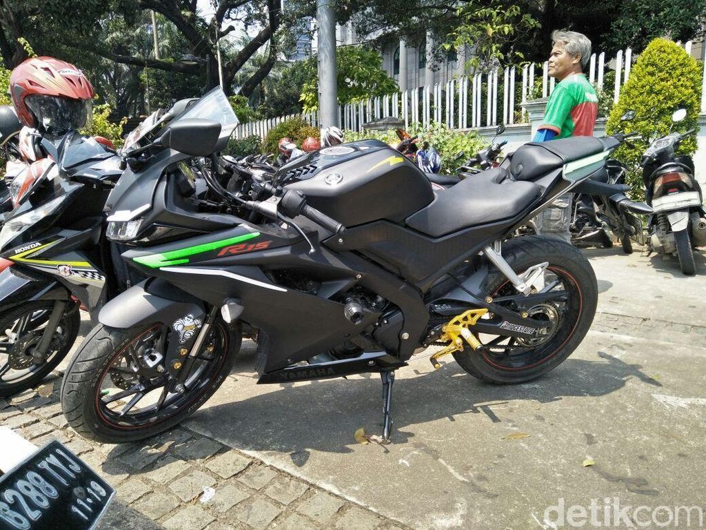 Motor-motor Keren yang Menemani Buruh di May Day Motor-motor Keren yang Menemani Buruh di May Day