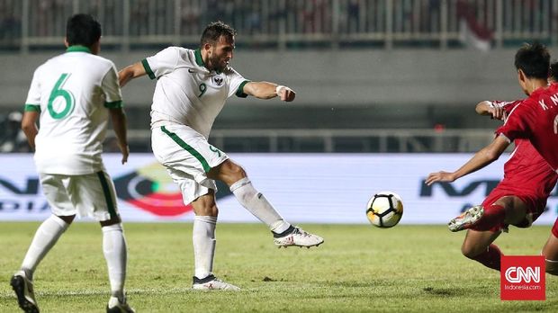 Pemanggilan Alberto Goncalves karena performa striker Timnas Indonesia saat ini kurang memuaskan.