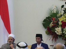Jokowi Buka KTT Wasatiyyah di Istana Bogor