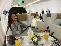 Santap Malam Lezat di Pesawat Boeing 737 Bisa Dilakukan di Sini