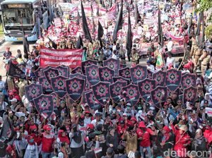 Tentang Hari Buruh 1 Mei Tentang Hari Buruh 1 Mei