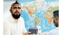 Pemain Bayern Arturo Vidal terseret meme ini. Sebuah gambar olahan memperlihatkannya memberi tiket ke Kiev, tempat laga final, buat Cristiano Ronaldo.  (Foto: Internet)