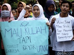 Mewaspadai Jebakan Maut di Balik Wacana Student Loan