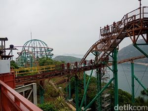 Foto: Roller Coaster VR yang Bikin Deg-degan