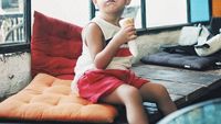 Gemas! Intip Aksi Bjorka, Anak Ringgo dan Sabai Saat Makan Popcorn dan Es Krim