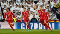 Saat pertandingan belum genap berjalan tiga menit, Bayern sudah unggul melalui gol Joshua Kimmich. Foto: Paul Hanna/Reuters