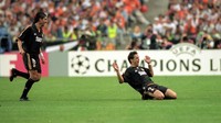 Nomor 9 pernah dipakai beberapa legenda lainnya seperti Ronaldo Luis Nazario, Fernando Morientes, sampai Davor Suker (Shaun Botterill /Allsport)