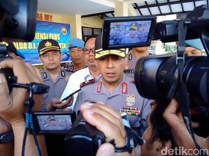 Polda DIY Usut Tulisan Provokasi Ancam Sultan Saat Demo Polda DIY Usut Tulisan Provokasi Ancam Sultan Saat Demo
