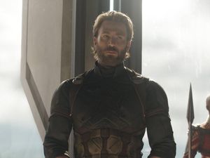 Pakai Alat Ini, Pria Kurus Langsung Punya Dada Berotot Bak Captain America Pakai Alat Ini, Pria Kurus Langsung Punya Dada Berotot Bak Captain America