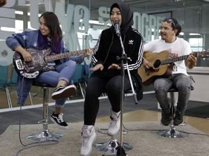 Tantri Bicara Soal Hijrah dan Pengaruhnya untuk Kotak Tantri Bicara Soal Hijrah dan Pengaruhnya untuk Kotak