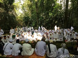 Ini Ritual Membersihkan Diri Jelang Ramadan di Ciamis