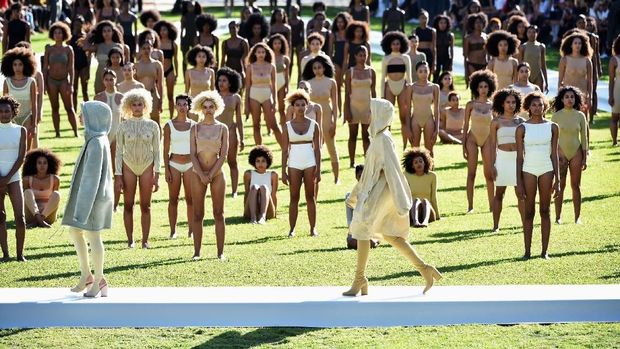 NEW YORK, NY - SEPTEMBER 07: (EDITORS NOTE: Image contains partial nudity.)  Models pose on the runway at the Kanye West Yeezy Season 4 fashion show on September 7, 2016 in New York City.  (Photo by Bryan Bedder/Getty Images for Yeezy Season 4)