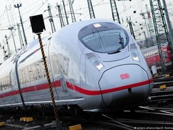 Jerman Selalu Tepat Waktu? Keretanya Sering Telat!