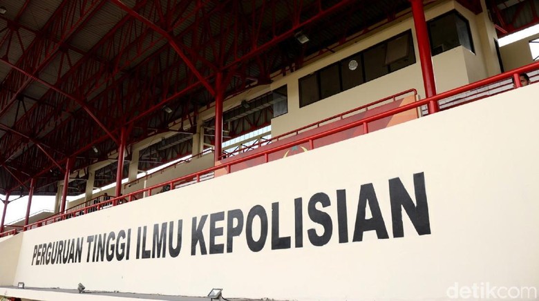 Persija Akan Menjamu Persebaya dan Persib di Stadion PTIK Persija Akan Menjamu Persebaya dan Persib di Stadion PTIK