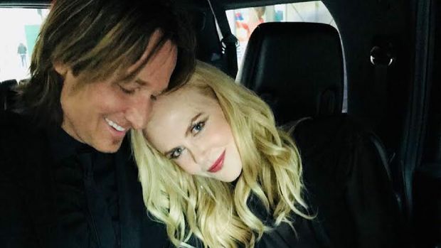 Cute! Saat Anak Nicole Kidman Bantu Siapkan Acara Penghargaan