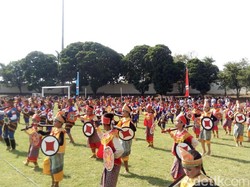 Hardiknas, Ribuan Siswa SD di Semarang Menari Keprajuritan