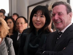 Eks Kanselir Jerman Dituntut 1 Juta Dolar oleh Mantan Suami Tunangannya