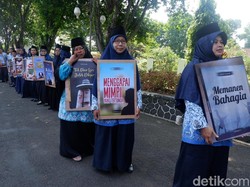 Keren! Peringati Hardiknas, 76 Guru di Banjarnegara Luncurkan Buku