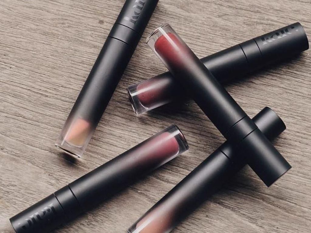 Bagus dan Terjangkau, 5 Lipstik Brand Lokal Harga di Bawah Rp 150 Ribu Bagus dan Terjangkau, 5 Lipstik Brand Lokal Harga di Bawah Rp 150 Ribu