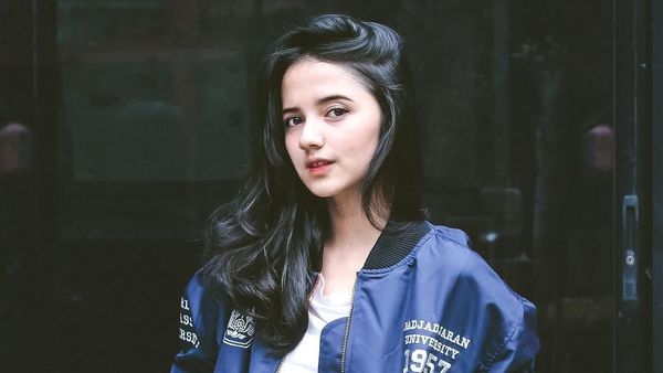 Ini Rhesma Anissa, Selebgram Cantik Asal Bogor Pemilik Senyuman Manis