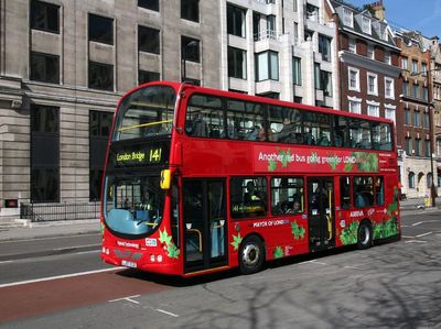 Foto: Melihat Bus Listrik di Kota Dunia, Jakarta Kapan?