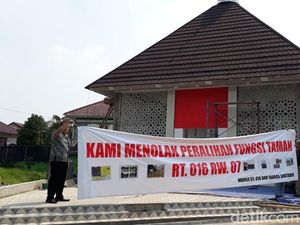 Warga Minta Pemkot Jaktim Bongkar Bangunan Liar di Duren Sawit Warga Minta Pemkot Jaktim Bongkar Bangunan Liar di Duren Sawit