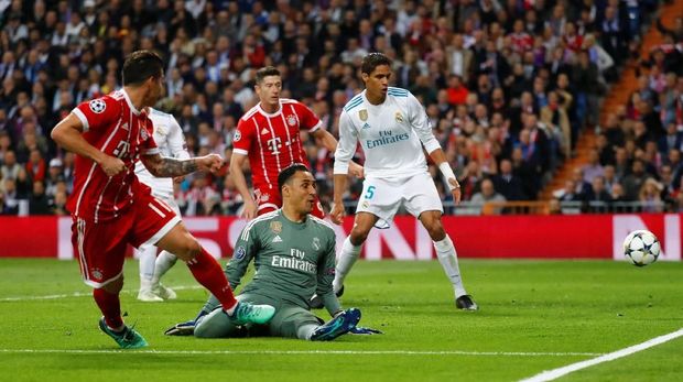 Gawang Keylor Navas dibobol dua kali oleh pemain Bayern Munchen di leg kedua semifinal Liga Champions.