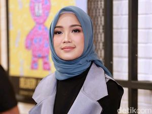 Gelar Pengajian Rutin, Chacha Frederica Ingin Tambah Ilmu Gelar Pengajian Rutin, Chacha Frederica Ingin Tambah Ilmu