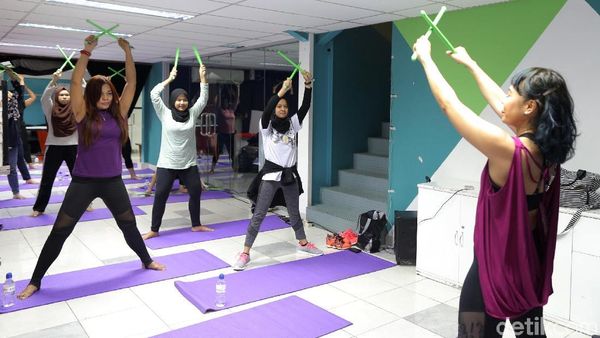 Foto: Satu Jam Bakar 800 Kalori dengan Pound Fit