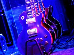 Gibson Yakin Gitar Les Paul Cs Bisa Stabilkan Perusahaan