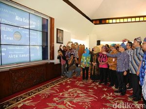 Banyuwangi Luncurkan Akta Kematian Online Kilat Terintegrasi KTP-KK Banyuwangi Luncurkan Akta Kematian Online Kilat Terintegrasi KTP-KK